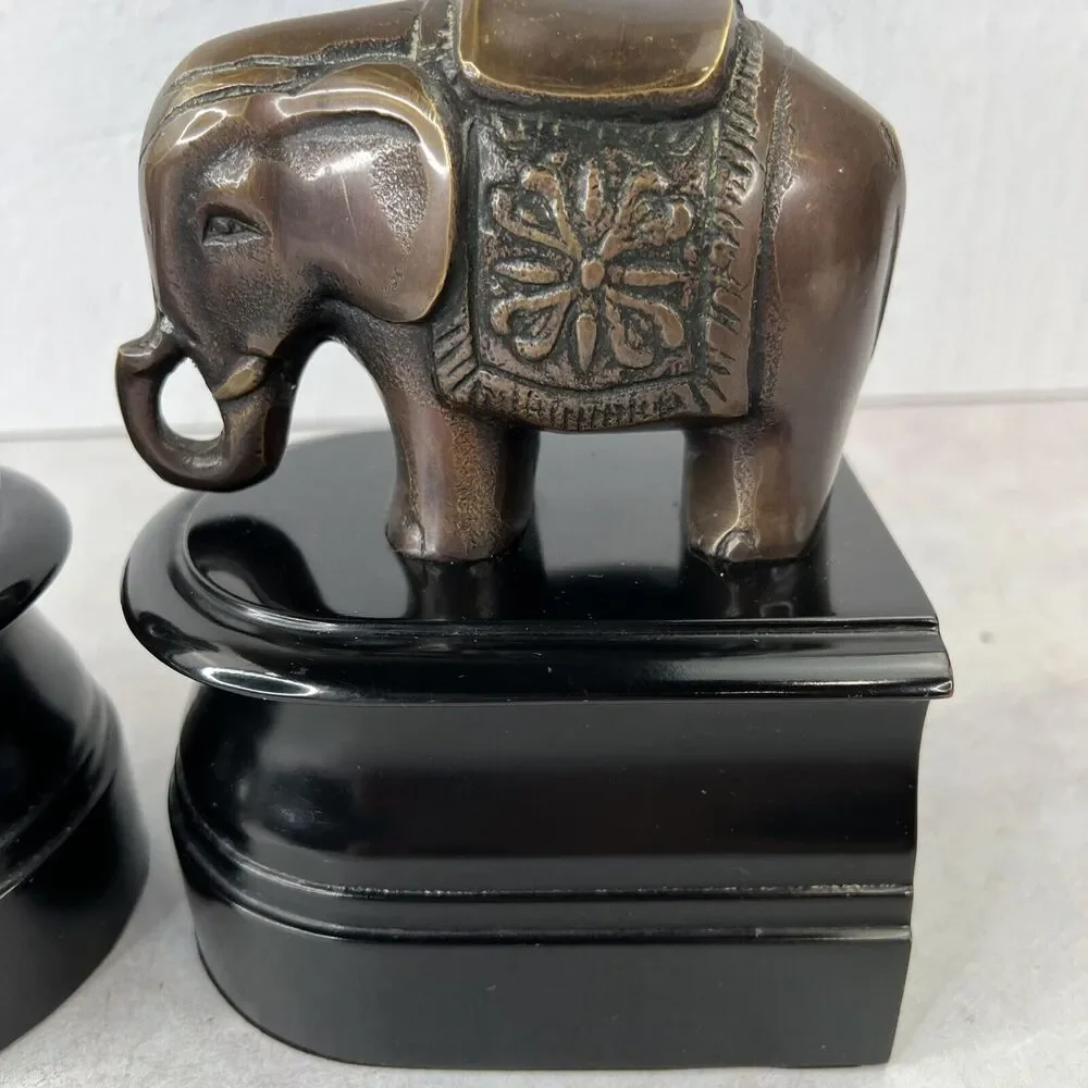 VINTAGE BRASS ELEPHANT BOOKEND Black Base MADE IN China 6.5” Tall 5”‎ Base